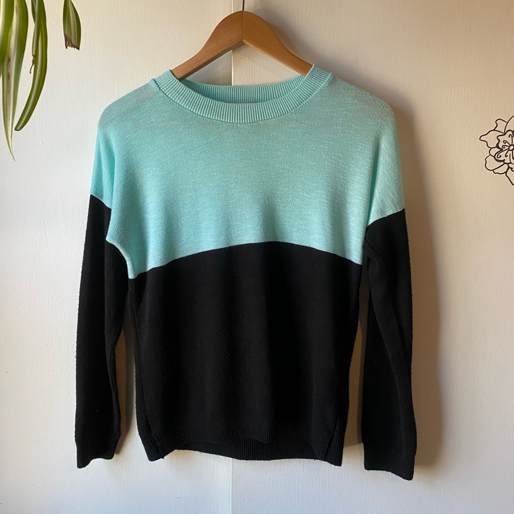 Forever 21 Color Block Sweater Blue Black Small - Picture 1 of 6